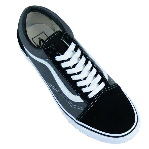 Vans Old Skool Unisex Sneaker schwarz - meinsportline.de Vans Old Skool Unisex Sneaker schwarz - meinsportline.de