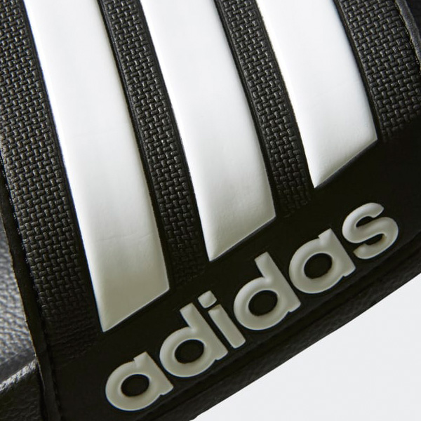 modisches Design mit Adidas 3D Schriftzug auf der Vorderseite