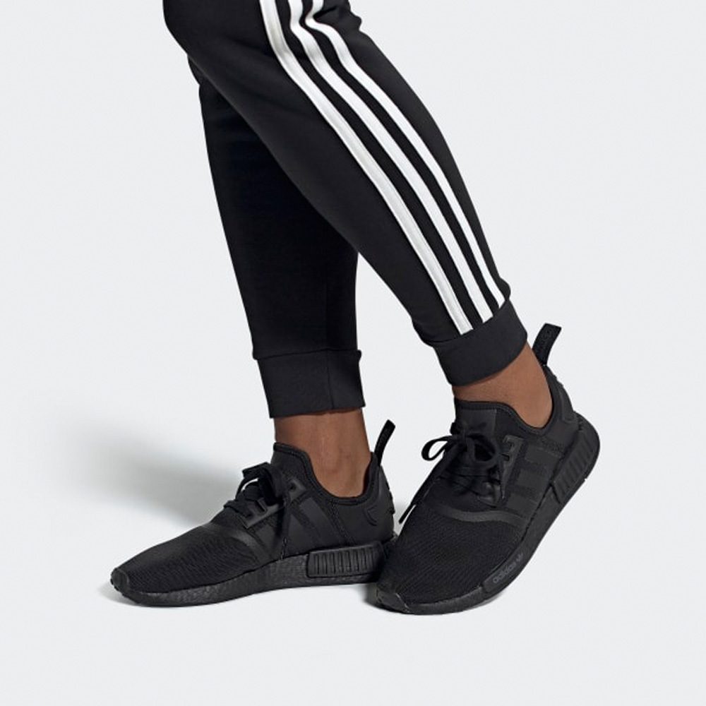 New Adidas Originals NMD R1 Boost Herren Sneaker