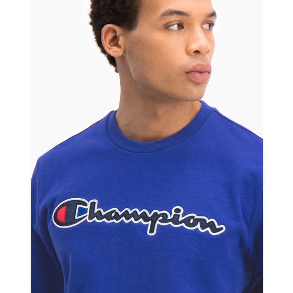 Champion Logo auf der Brust