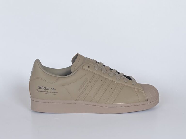 Adidas Originals Superstar Sneaker gr. 44 2/3 (braun)