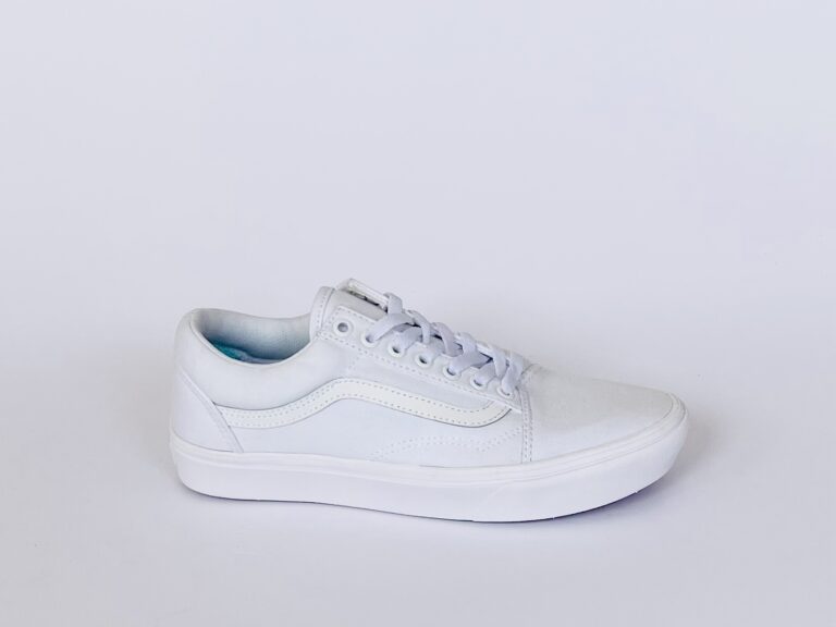 Vans Old Skool Comfycush Damen Sneaker gr.40 (weiß)