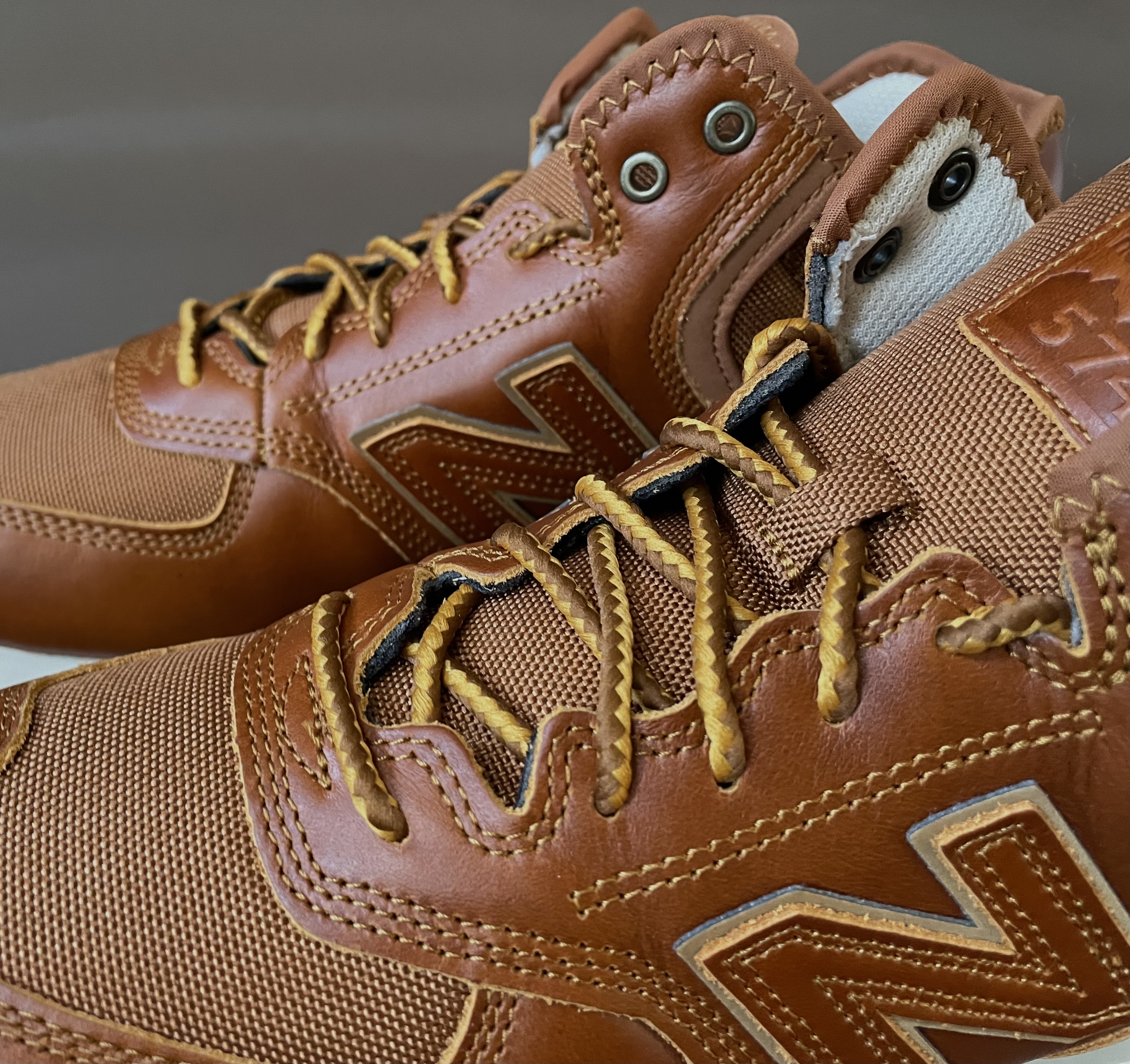 New Balance 574 HBB mid Boots Schuhe gr.49 braun meinsportline