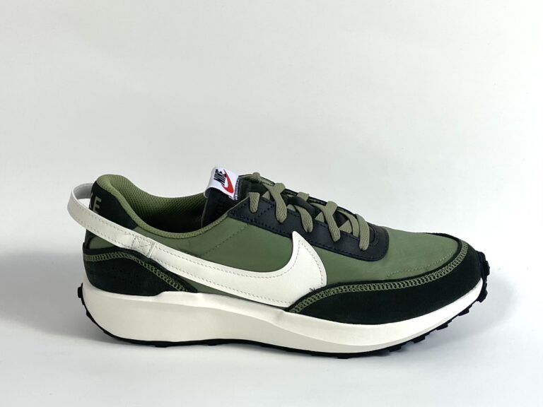 Nike Waffle Debut Sneaker (grün) Gr. 44,5