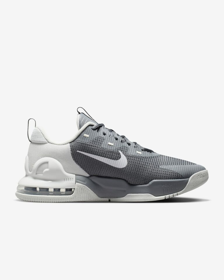 Nike Air Max Alpha Trainer 5 Sneaker gr. 44,5 (grau/weiß)