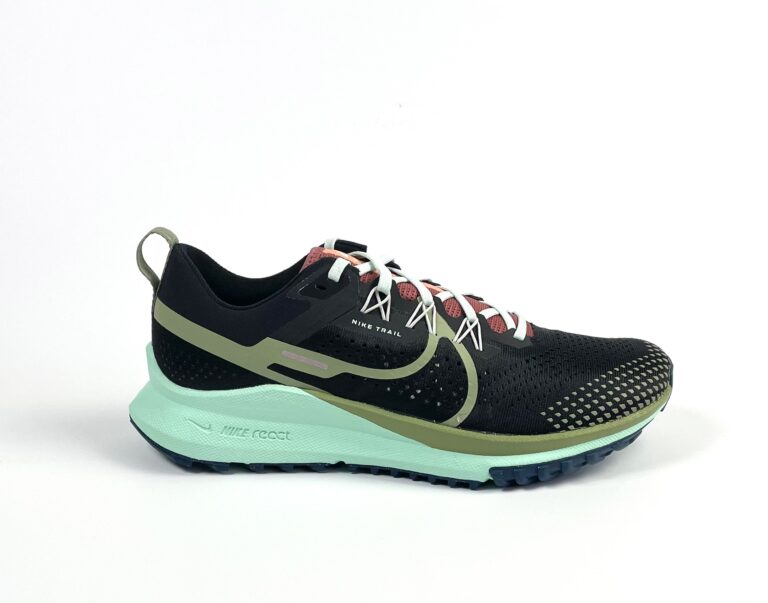 Nike Recat Pegasus Trail 4 Outdoor Sneaker gr.47,5 (schwarz/hellgrün)