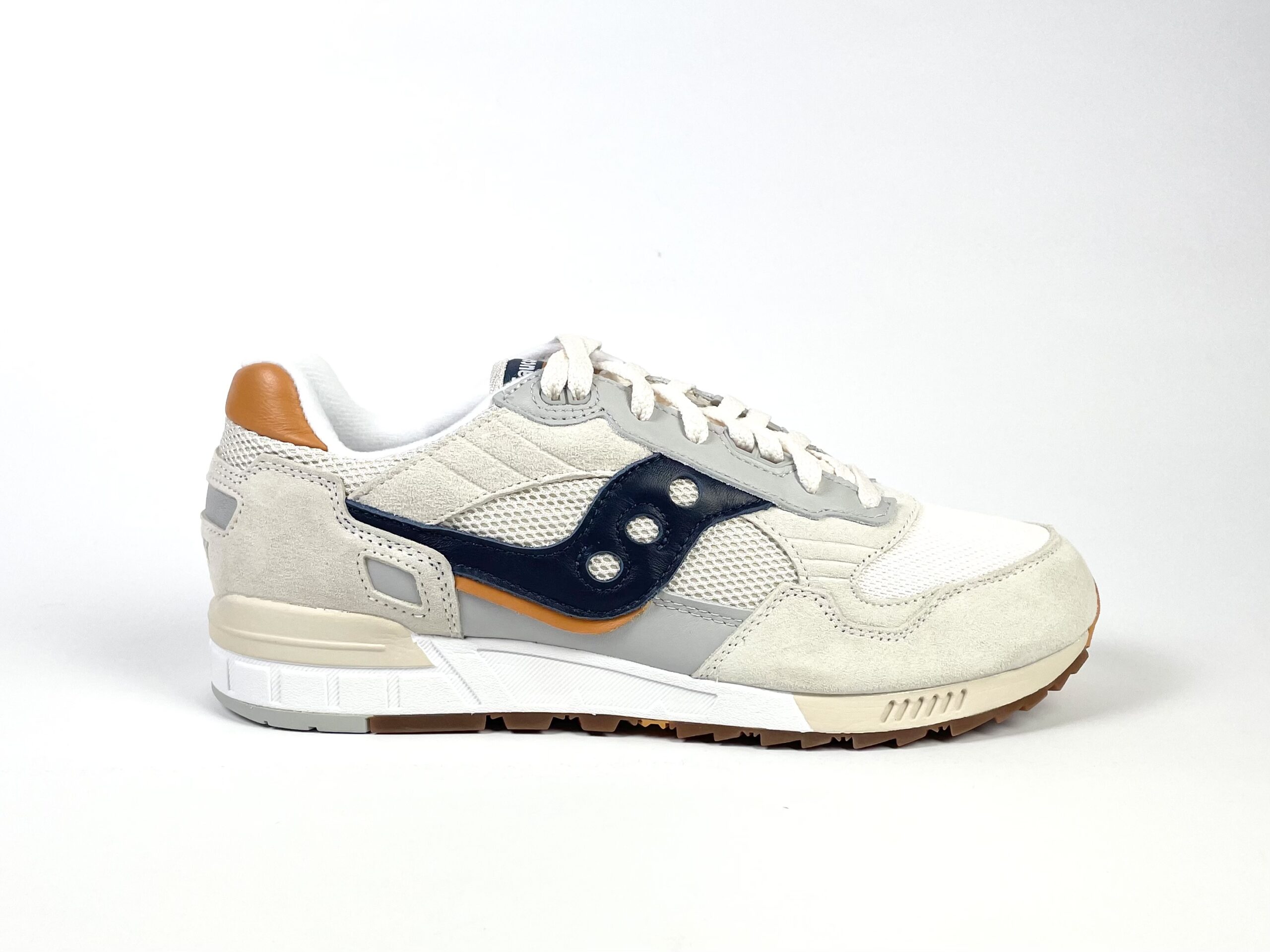 Saucony shadow 5000 trainers in beige cheap