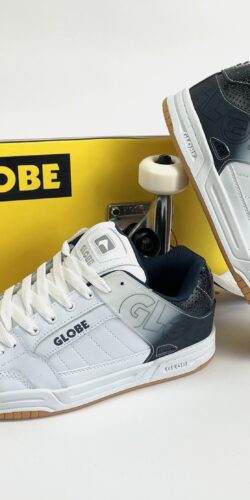 Globe Tilt Sneaker (weiß/blau)