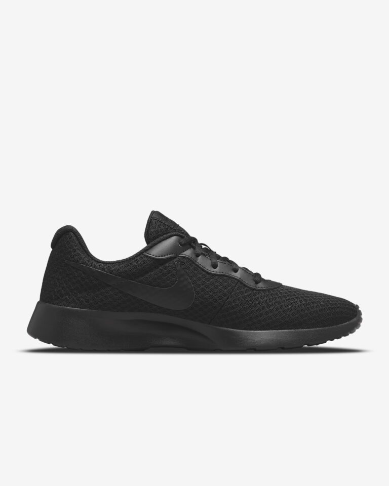Nike Tanjun Sneaker (schwarz/schwarz)