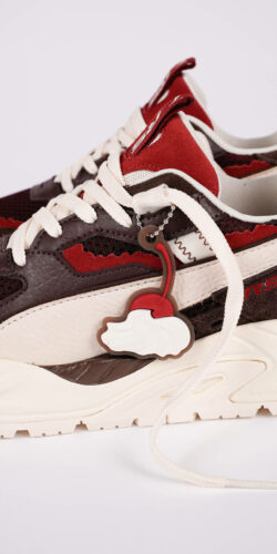 Puma x Black Forest RS Trck Schwarzwälder Kirsch Sneaker (braun/weiß)