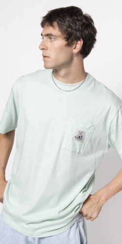 Kaotiko Pocket Loving Bear T-Shirt (grün)