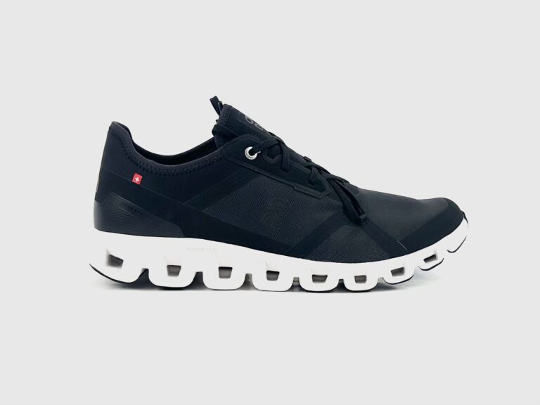 ON Cloud X 3 AD Damen Schuhe (schwarz/weiß) Gr. 42