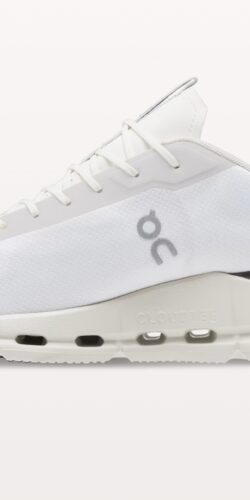 ON Cloudnova Form Sneaker (weiß)