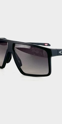Oakley Helux Sonnenbrille Prizm Grey Gradient (schwarz)