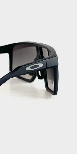 Oakley Helux Sonnenbrille Prizm Grey Gradient (schwarz)