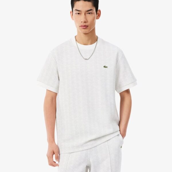 Weißes Lacoste Jacquard T-Shirt mit Monogramm-Design, bequem und stilvoll für sportliche Looks.