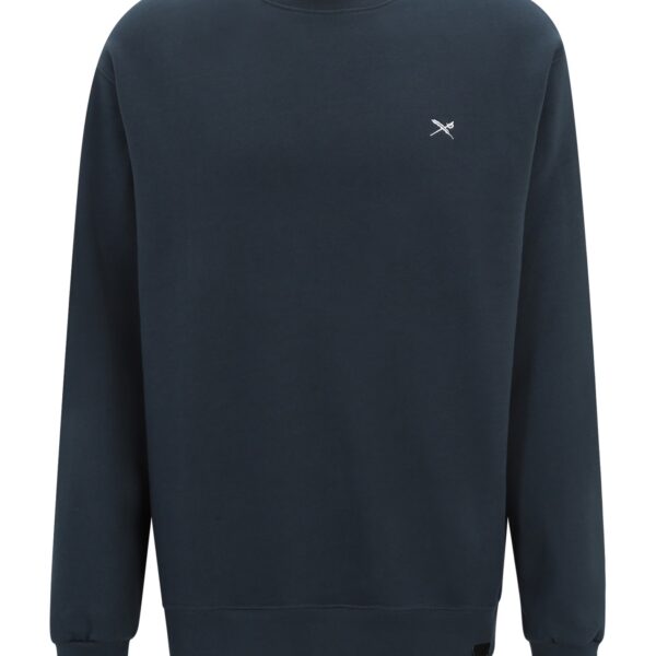 Dunkelblauer Iriedaily Mini Flag 2 Pullover mit kleinem Logo auf der Brust, bequemes Design für sportlichen und lässigen Stil.