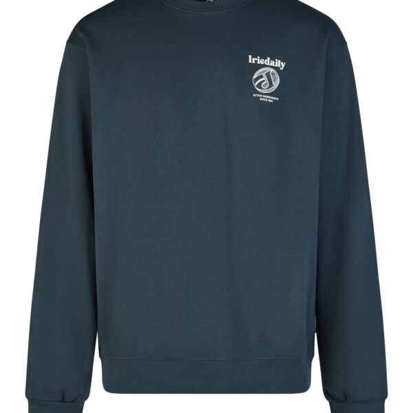Dunkelblauer Iriedaily Hangover Club Pullover mit Logo auf der Brust, bequemes Sweatshirt für Streetwear und Freizeit.