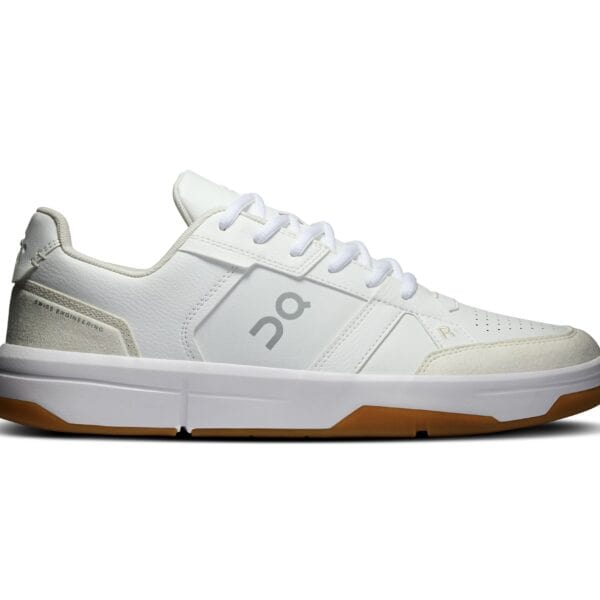 Weiße Roger Clubhouse Sneaker Ivory mit bequemer Sohle und sportlichem Design, ideal für Freizeit und Alltag.