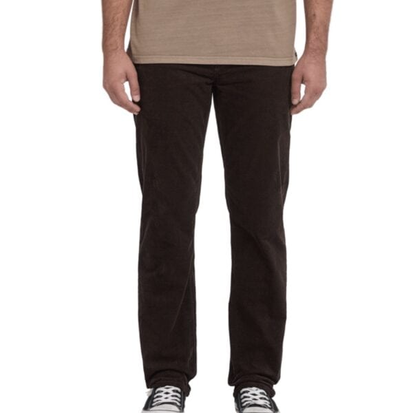 Herrenhose in Cacao-Farbe mit gerader Passform, ideal für Freizeit und Alltag, aus strapazierfähigem Material.