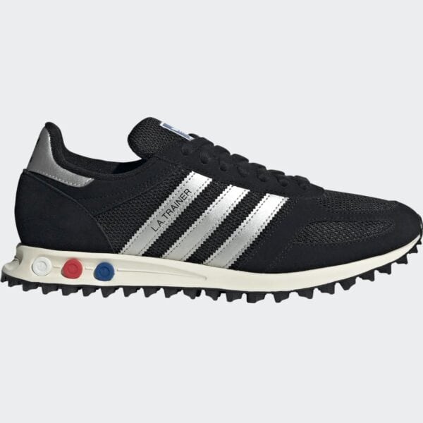 Schwarzer Adidas LA Trainer OG Sneaker mit weißen Streifen und Gummisohle, seitliche Ansicht.